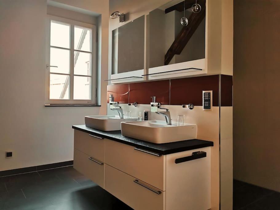 Komfortables Apartment Im Zentrum Erfurts Bagian luar foto